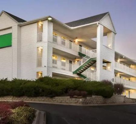 Birch Hill Suites Kansas City - Independence Εξωτερικό φωτογραφία