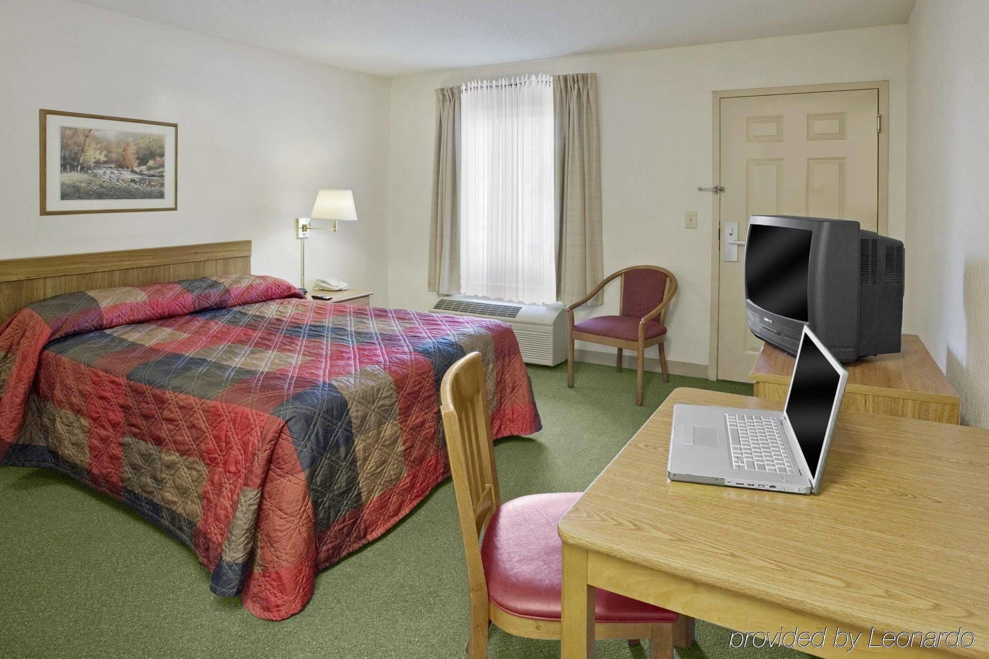 Birch Hill Suites Kansas City - Independence Εξωτερικό φωτογραφία